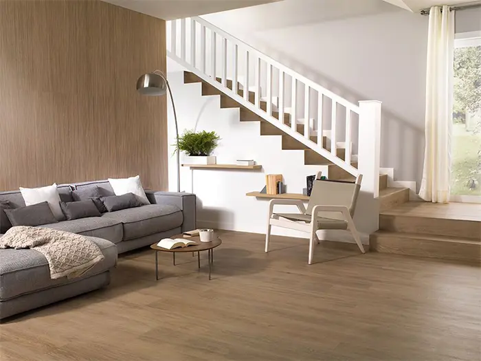 Houtlook vloertegel in landelijke woonkamer | 900-007
