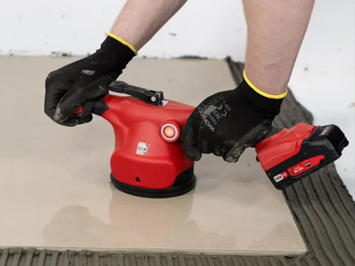 Tegelgereedschap Rubi Quake Energy icl. accu en oplader | 686-077 | Jan Groen Tegels